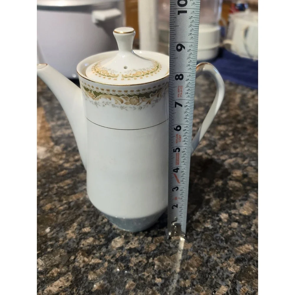 1950s-1970s Signature Queen Anne Tea Coffee Pot